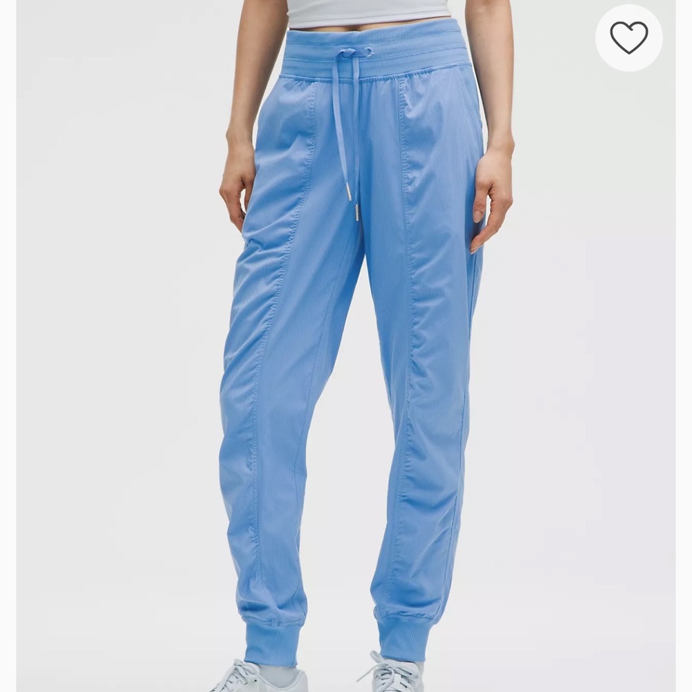 NWT Lululemon Dance Studio Mid Rise Jogger - Picture 1 of 3